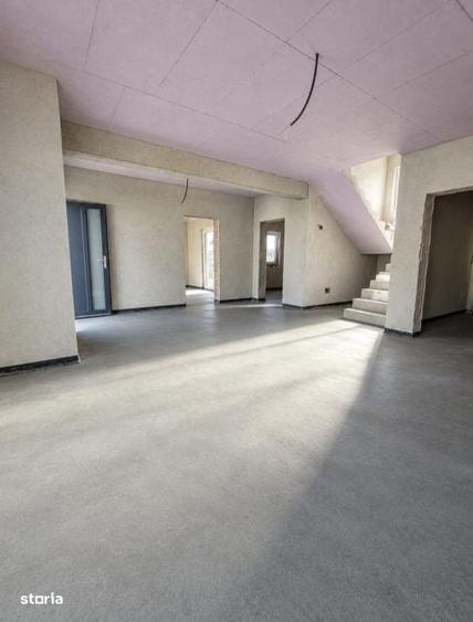 Casă cu 4 camere în Central