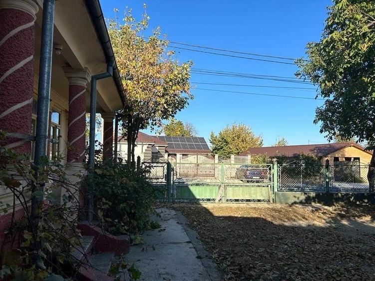 Casă cu 3 camere în Câmpineanca