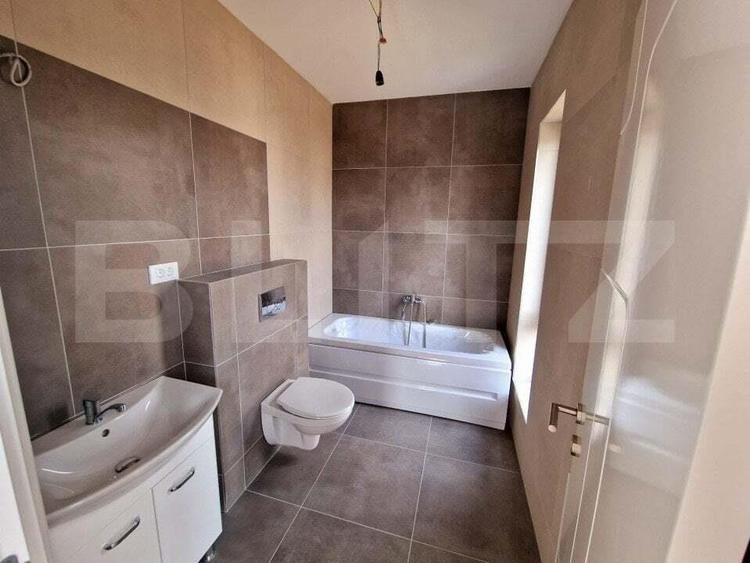 Casă cu 4 camere cu Teren 550 Mp în Stupini