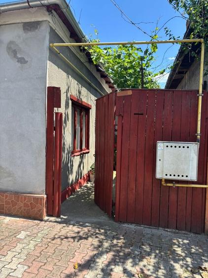 Casă cu 3 camere în Central