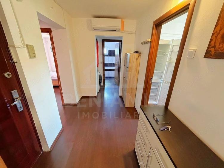 Apartament cu 3 camere decomandat în 1 Mai