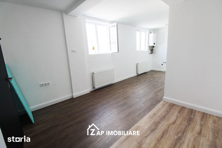 Apartament cu 5 camere decomandat în Libertății