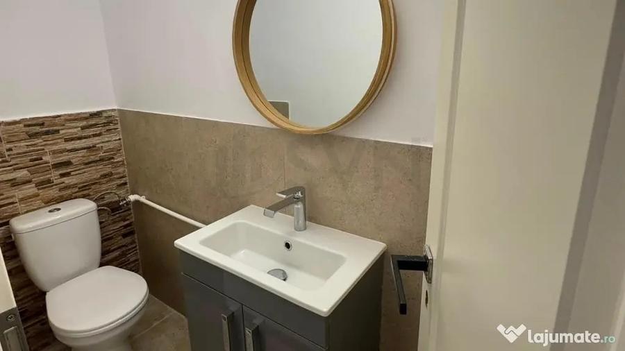 Apartament cu 3 camere decomandat în Ștefan cel Mare