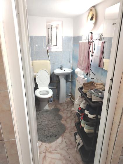 Duplex cu 4 camere cu Canalizare în Central