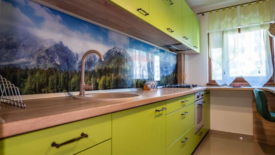 Apartament cu 2 camere decomandat, mobilat în Titan