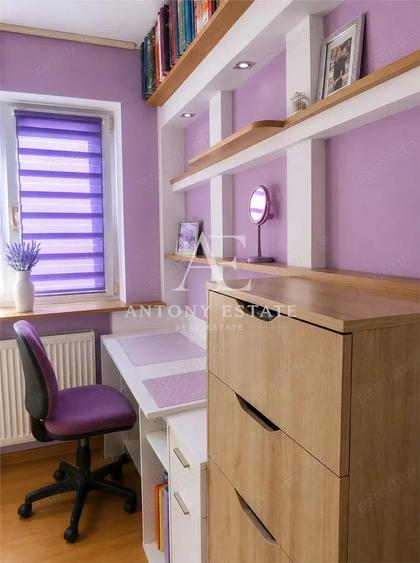 Apartament cu 3 camere semidecomandat în Central