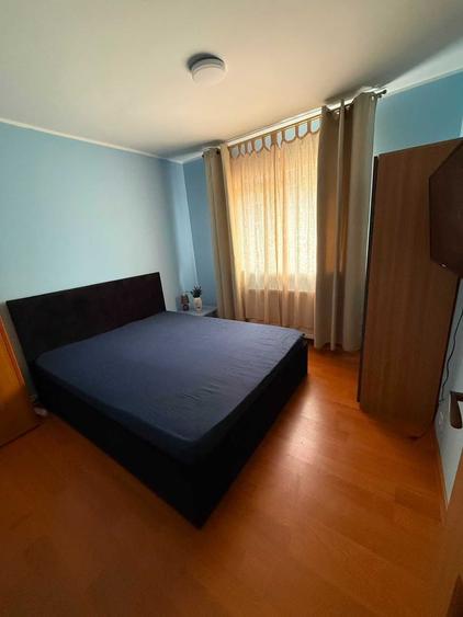 Apartament cu 4 camere decomandat în Central