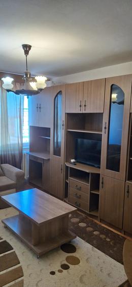 Apartament cu 2 camere decomandat în Romanilor