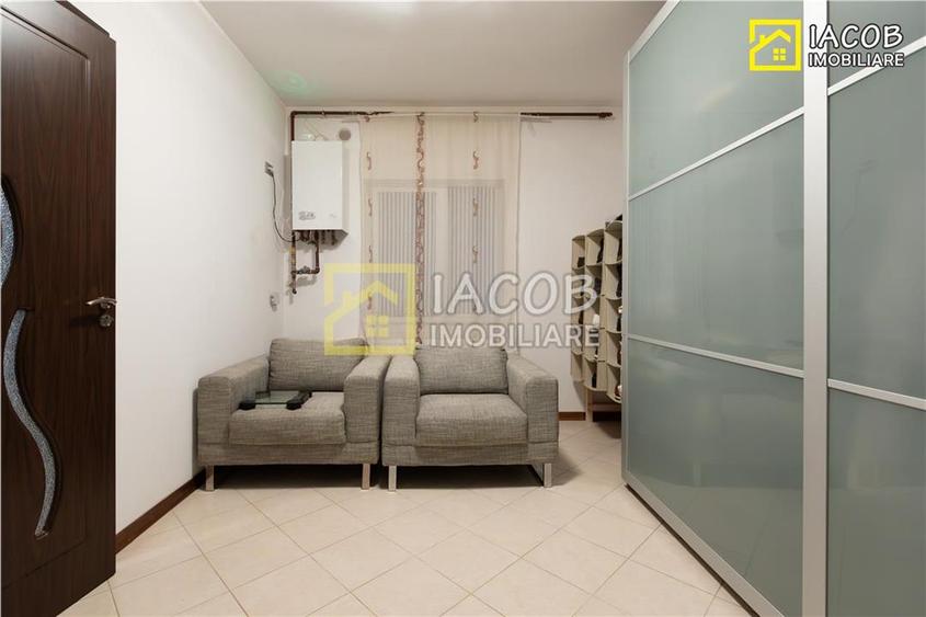Apartament cu 4 camere decomandat, mobilat în 9 Mai
