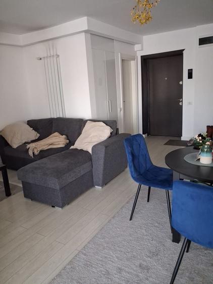 Apartament cu 2 camere semidecomandat, mobilat în Victoriei
