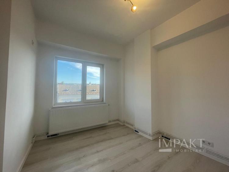 Apartament cu 4 camere decomandat în Central