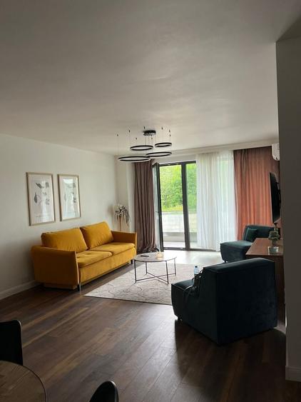 Apartament cu 2 camere semidecomandat, mobilat în Zorilor