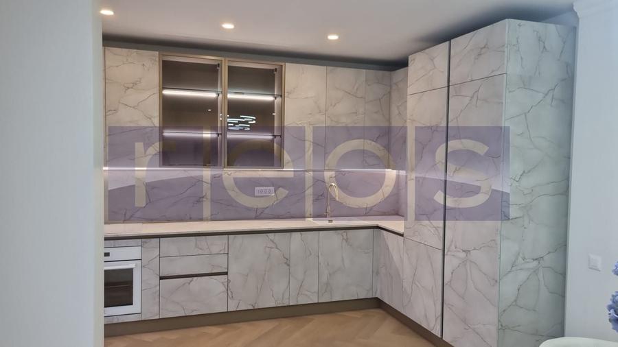 Apartament cu 4 camere în Pipera