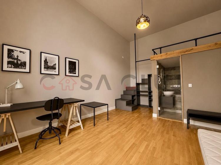 Apartament cu 3 camere semidecomandat, mobilat în Central