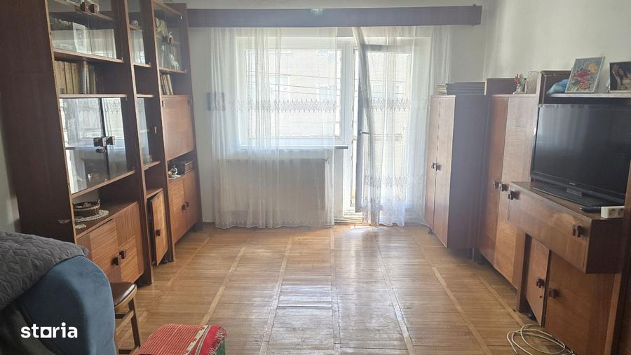 Apartament cu 2 camere decomandat în Zamfirescu
