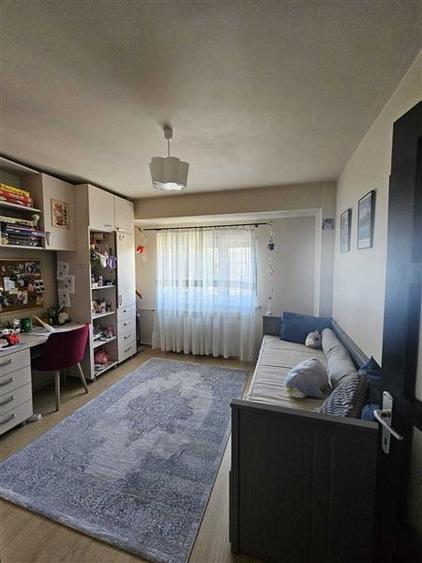 Apartament cu 2 camere decomandat, mobilat în Lipovei
