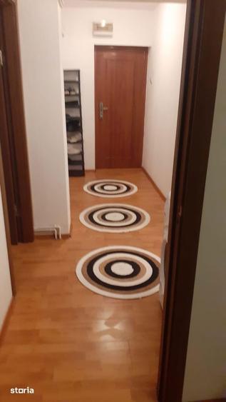 Apartament cu 2 camere decomandat în Craiovița Nouă