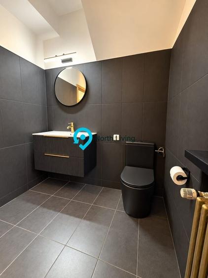 Apartament cu 4 camere semidecomandat în Aviatorilor