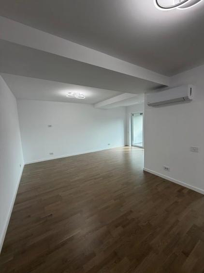 Apartament cu 2 camere decomandat, mobilat în Republicii