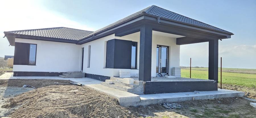 Casă cu 3 camere cu Teren 764 Mp în Central