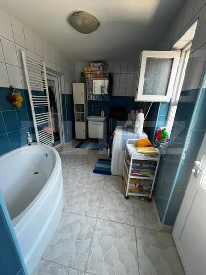 Casă cu 4 camere cu Teren 1150 Mp în Central