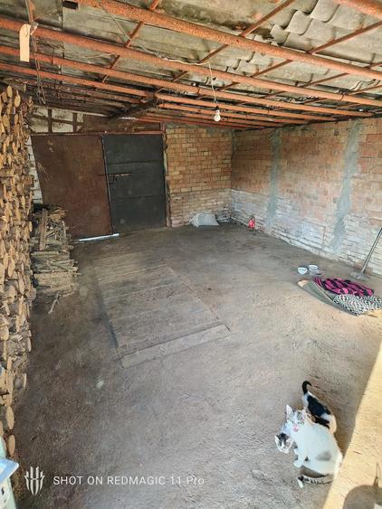 Casă cu 4 camere cu Teren 1430 Mp în Central