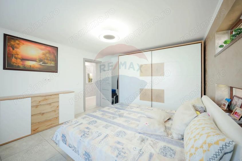 Casă cu 3 camere cu Teren 486 Mp în Sânmartin