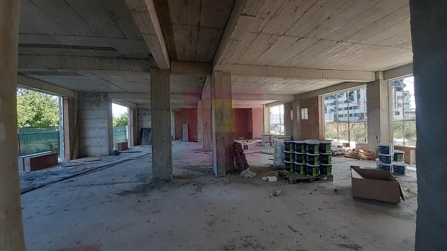 Spațiu comercial, de 330 mp, în Chiajna