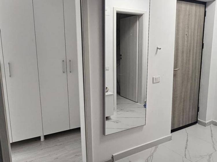 Apartament cu 2 camere semidecomandat în 1 Decembrie 1918