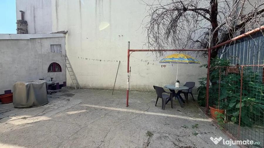 Casă cu 4 camere cu Teren 206 Mp în Lacul Tei