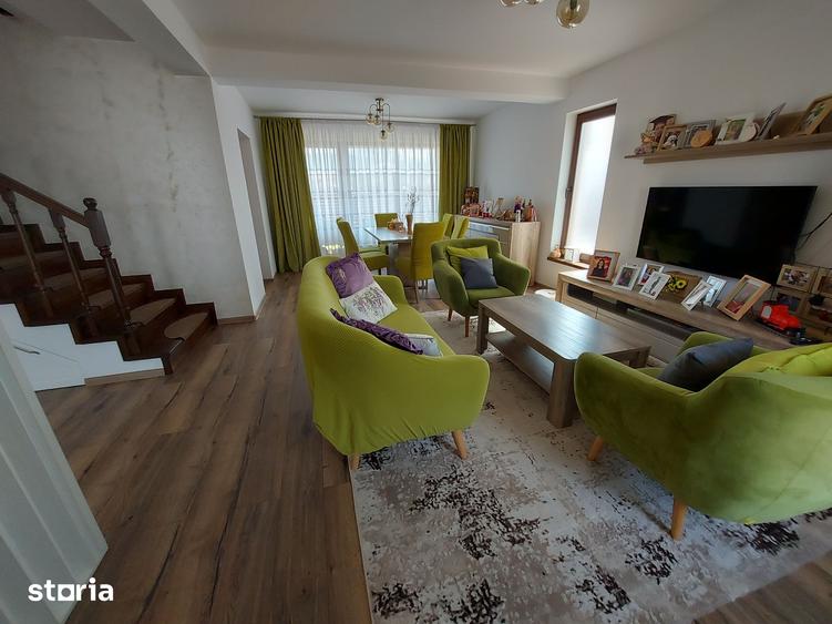 Casă cu 4 camere cu Teren 250 Mp în Central