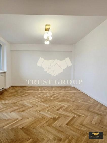 Apartament cu 3 camere decomandat în Universitate