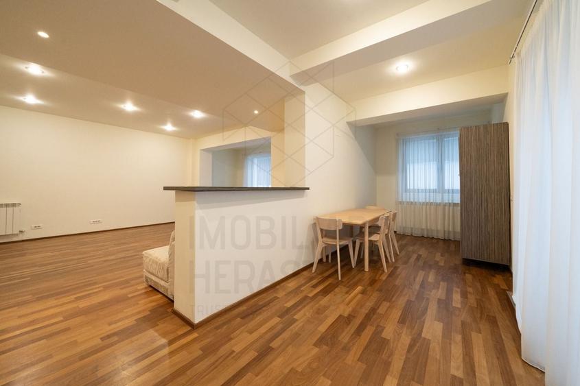 Apartament cu 3 camere decomandat în Șoseaua Nordului