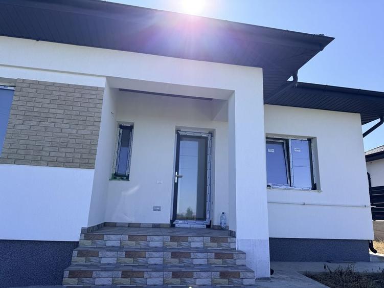 Casă cu 4 camere în Lunca Cetățuii