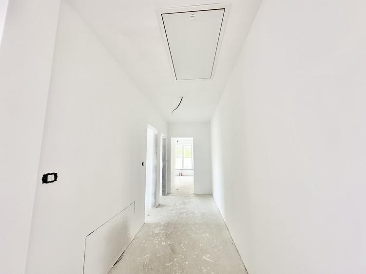 Duplex cu 4 camere cu Canalizare în Moșnița Nouă