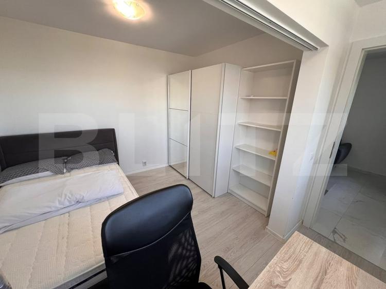 Apartament cu 4 camere semidecomandat, mobilat în Zorilor