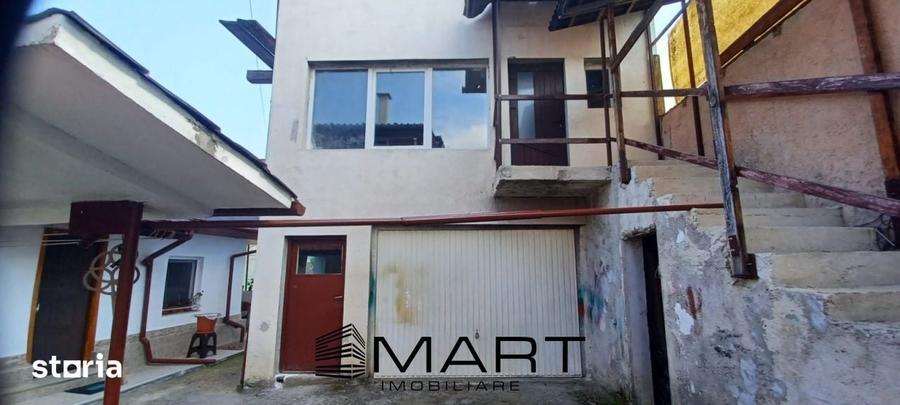 Casă cu 6 camere cu Teren 400 Mp în Sânpetru