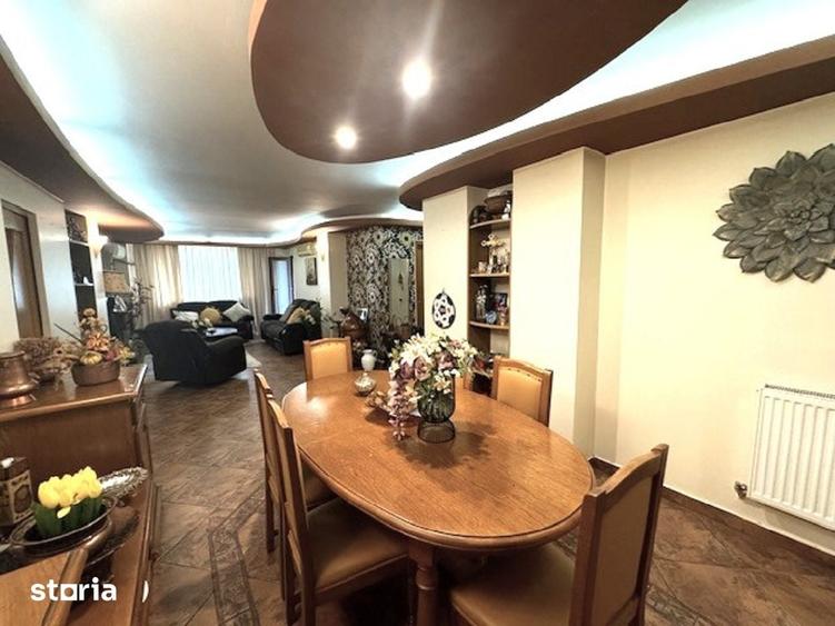 Apartament cu 4 camere în Central
