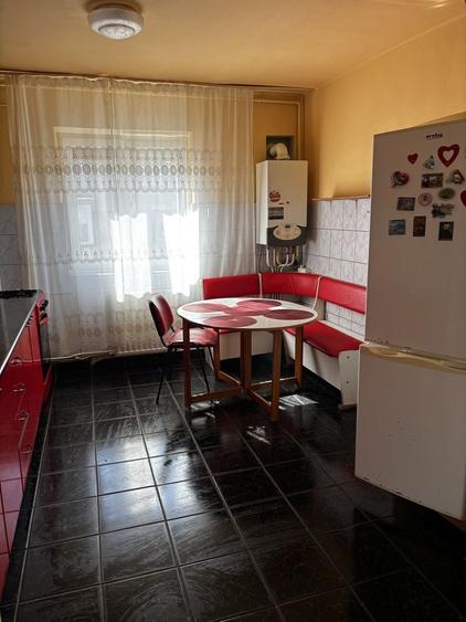 Apartament cu 2 camere decomandat în Deve