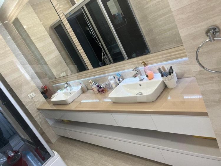 Casă individuală cu 6 camere cu Teren 415 Mp în Iosia