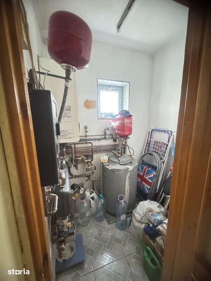 Casă cu 6 camere cu Teren 690 Mp în Km 4