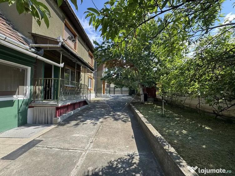 Casă cu 7 camere cu Teren 1026 Mp în Dârlos