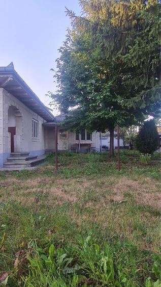 Casă cu 4 camere în Târpești