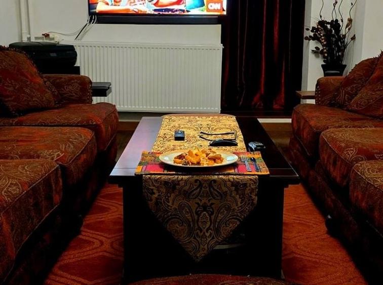 Apartament cu 2 camere semidecomandat, mobilat în Sebastian