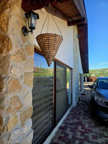 Casă cu Teren 750 Mp în Pleșești (Berca)