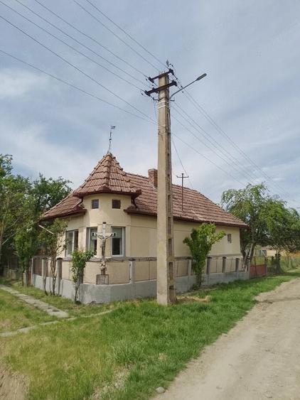 Casă cu Teren 200 Mp în Sângeorgiu de Mureș