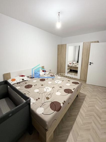 Casă individuală cu 5 camere cu Canalizare în Giroc