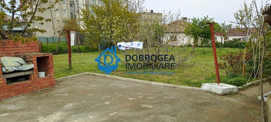 Casă individuală cu 4 camere cu Teren 990 Mp în Mahmudia