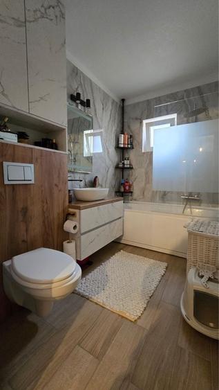 Apartament cu 2 camere decomandat în Florești