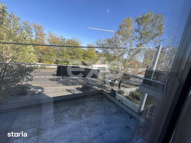 Apartament cu 3 camere decomandat în Străulești